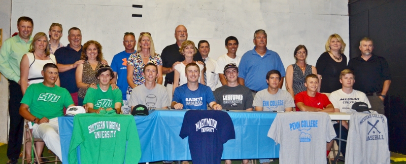 Signing Day 2014 w parents (800x324)